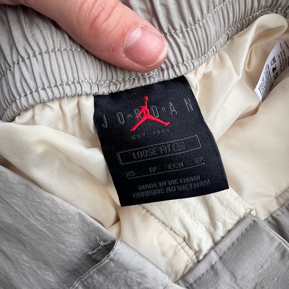 NIKE Air Jordan Cozy Girl Women's Puffy Jogger Utility Pants White Grey Size XS - Picture 7 of 12